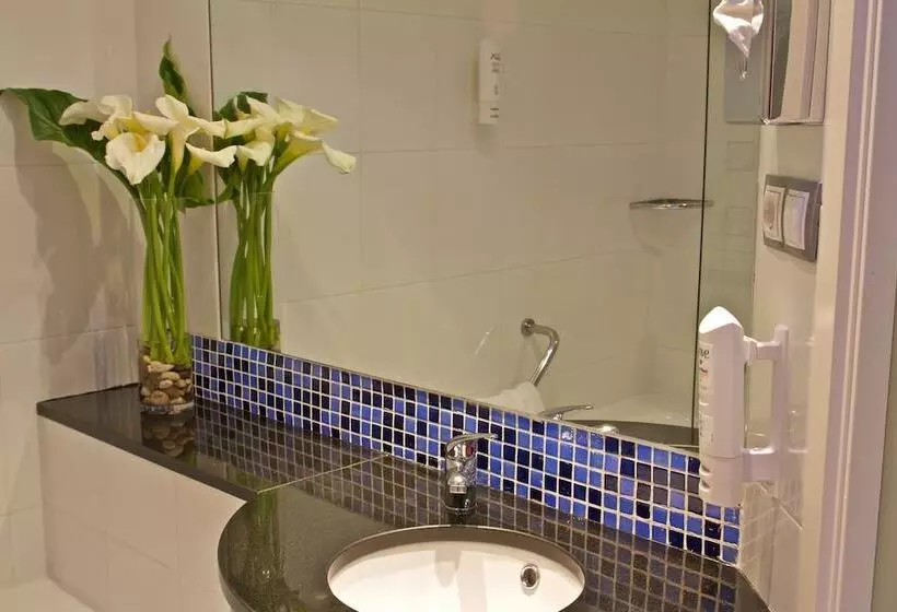 Fotos del hotel Holiday Inn Express Campo De Gibraltarbarrios, An Ihg:  13