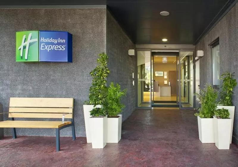 Fotos del hotel Holiday Inn Express Campo De Gibraltarbarrios, An Ihg:  8