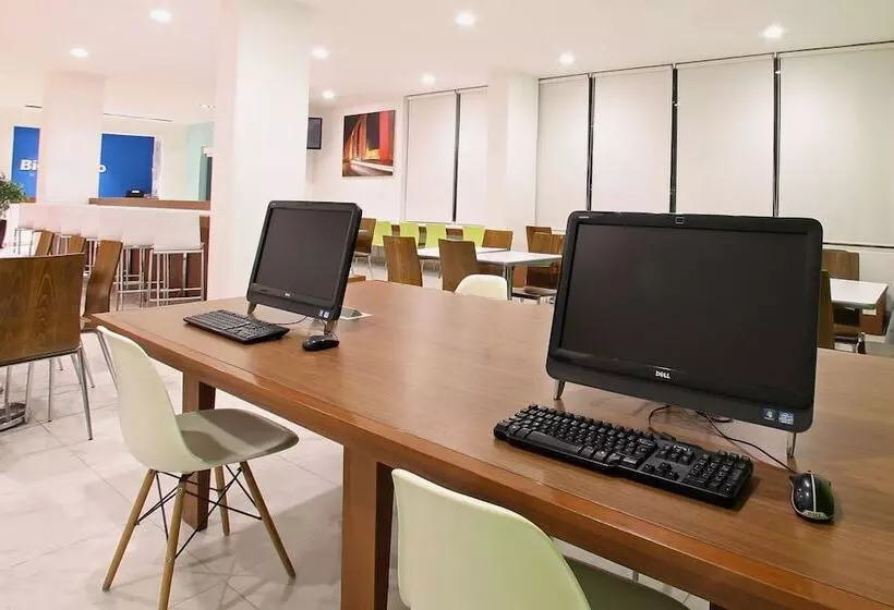 Fotos del hotel One Queretaro Plaza Galerias:  6