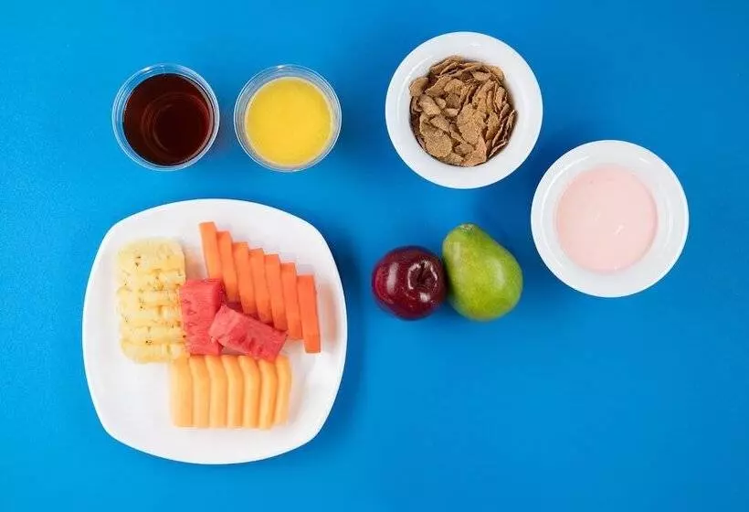 Fotos del hotel One Queretaro Plaza Galerias:  10