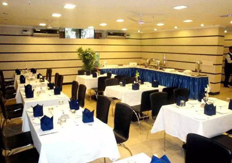 Fotos del hotel Hotel Akshara Dunsvirk Court:  4