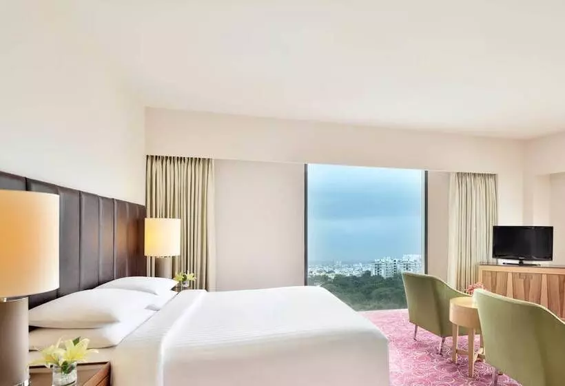 Fotos del hotel Courtyard By Marriott Hyderabad:  2