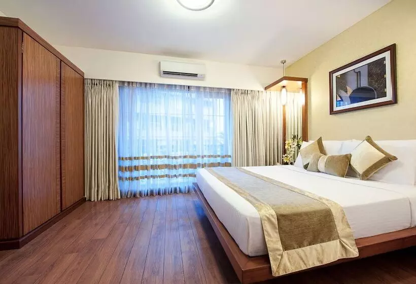 Fotos del hotel Grand Residency  & Serviced Apartments:  17