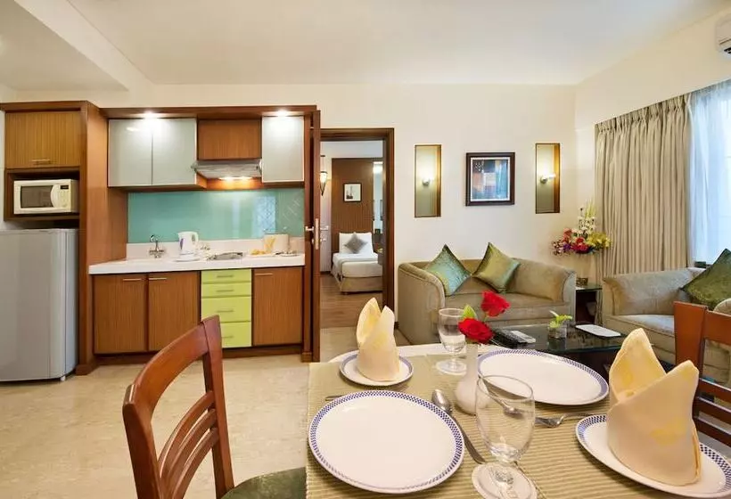 Fotos del hotel Grand Residency  & Serviced Apartments:  3