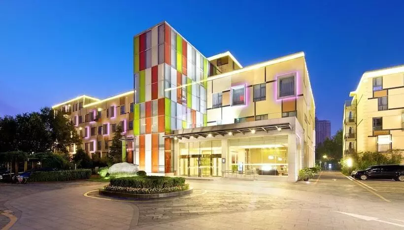 Mercure Beijing Downtown