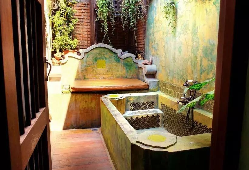 Fotos del hotel Old Capital Bike Inn  Sha Certified:  4