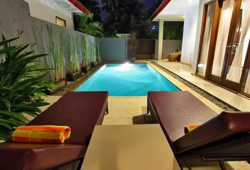 Fotos del hotel Puri Saron Seminyak:  2