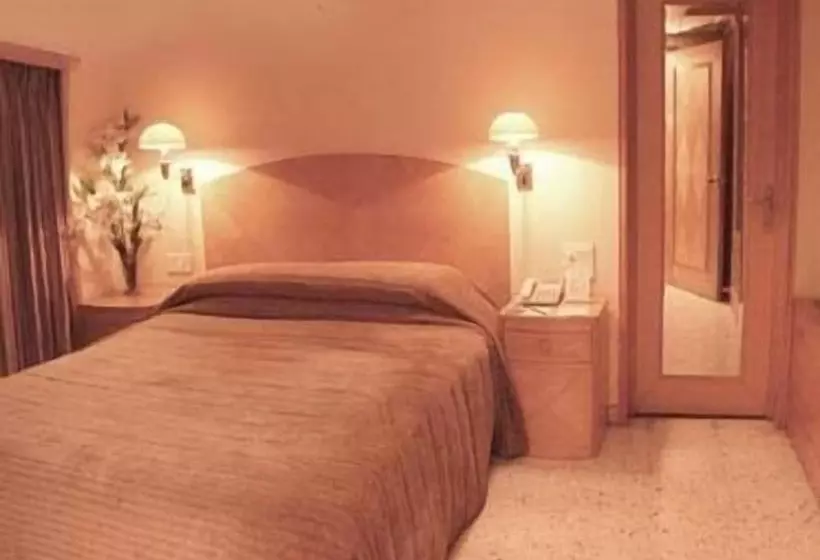 Fotos del hotel The Oakwood:  8