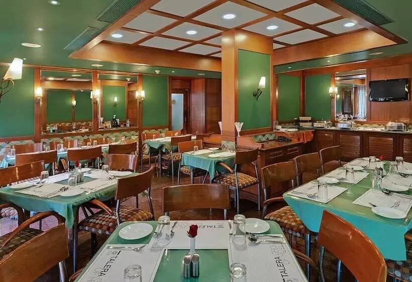 Fotos del hotel The Oakwood:  4