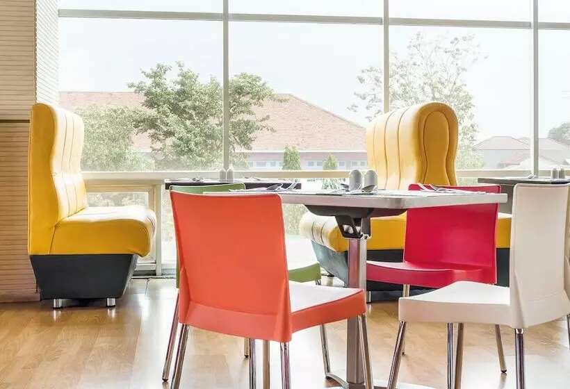 Fotos del hotel Ibis Semarang Simpang Lima:  11