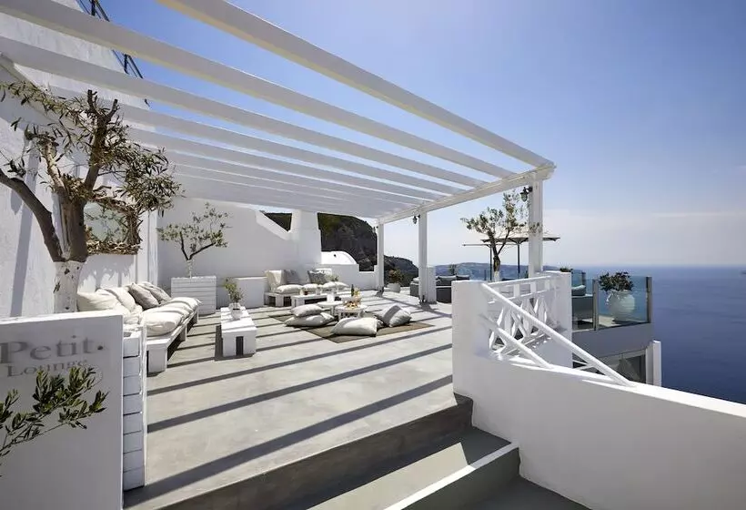 Fotos del hotel Petit Palace Suites:  3