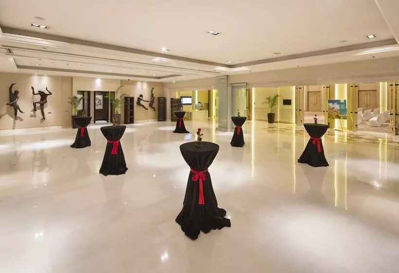 Fotos del hotel Le Meridien Gurgaon, Delhi Ncr:  3