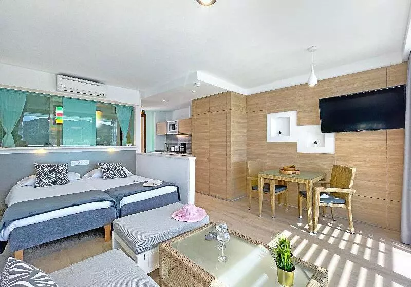 Apartamentos Punta del Rey – Adults Only