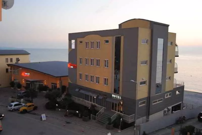 Aragosta  & Restaurant