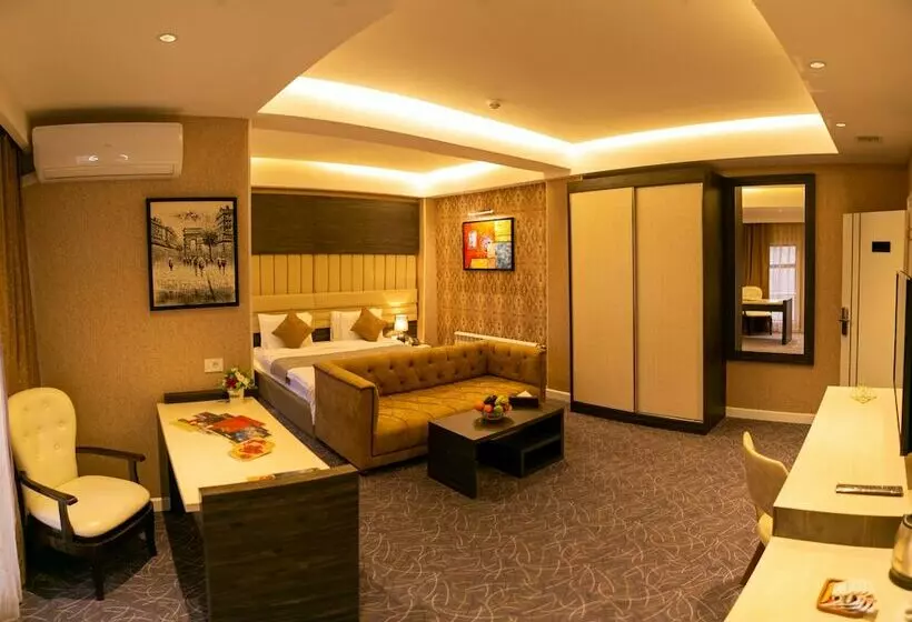 Parkway Inn  & Spa