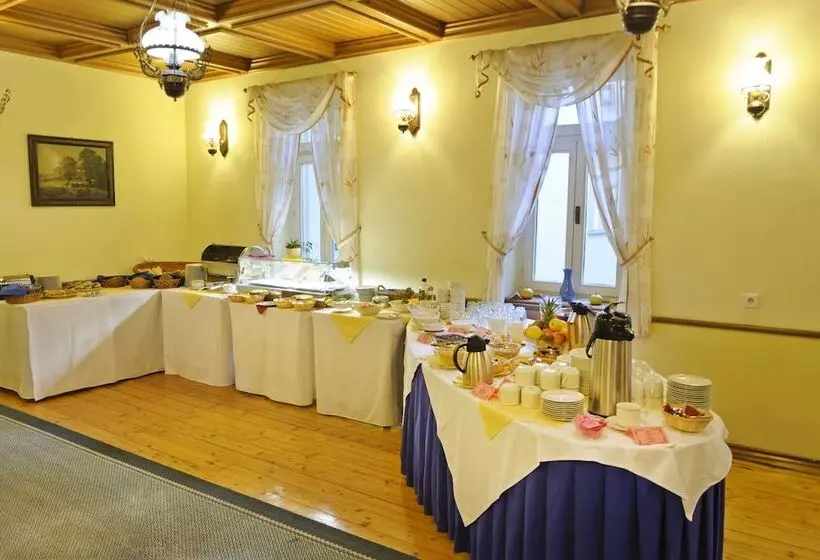 Fotos del hotel Heluan:  11