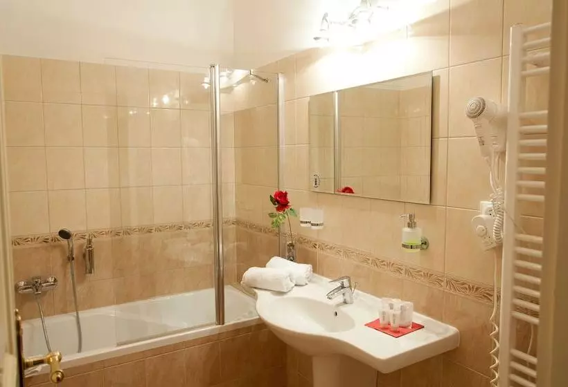 Fotos del hotel Heluan:  5