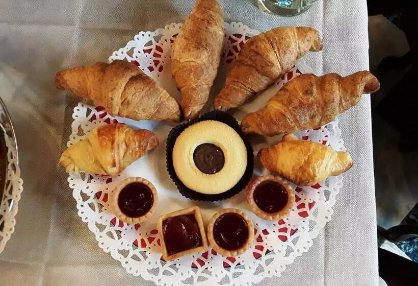 Fotos del hotel Pensione Accademia - Villa Maravege:  21