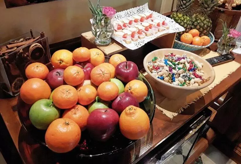 Fotos del hotel Pensione Accademia - Villa Maravege:  2