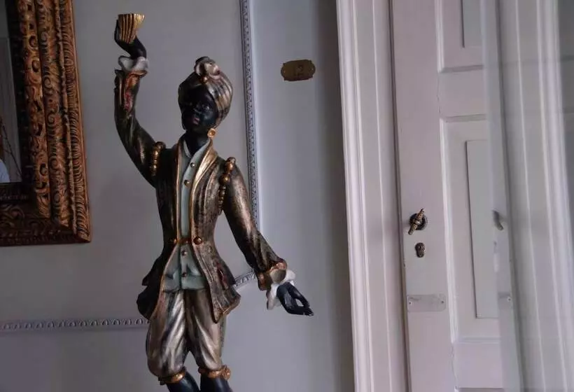 Fotos del hotel Pensione Accademia - Villa Maravege:  6