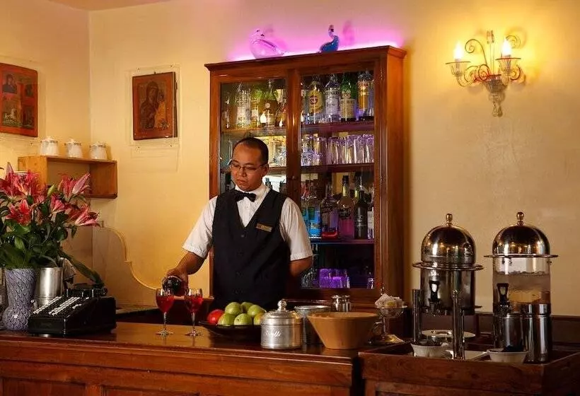 Fotos del hotel Pensione Accademia - Villa Maravege:  3