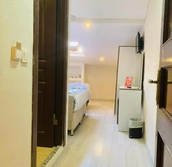 Fotos del hotel Theodian:  22