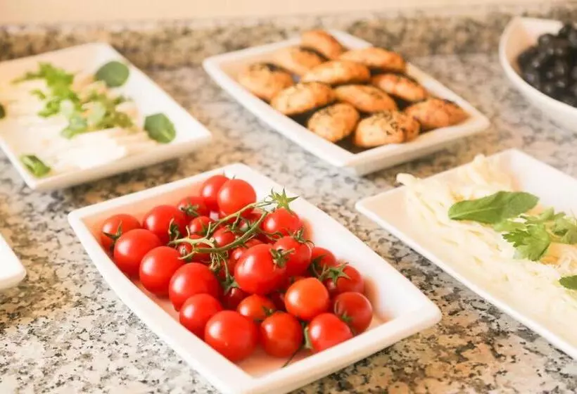 Fotos del hotel Theodian:  9