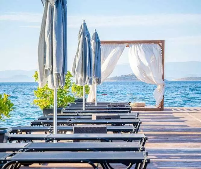 Fotos del hotel Moyo Luxury Boutique Hotel & Beach:  22