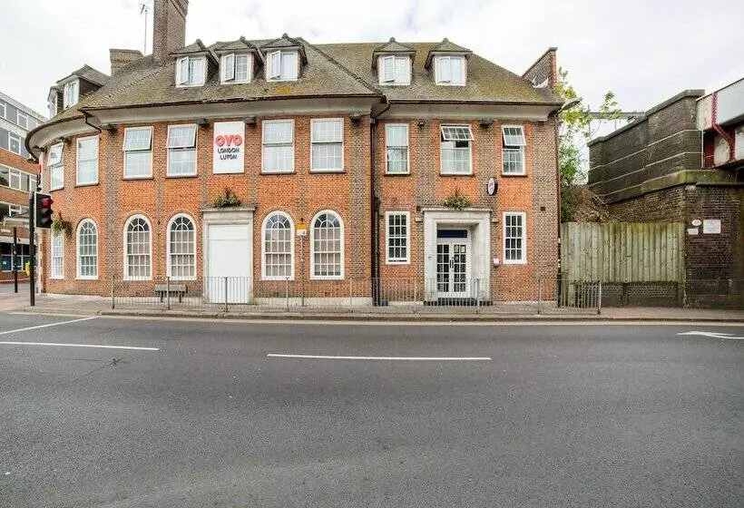 Fotos del hotel OYO London Luton:  6