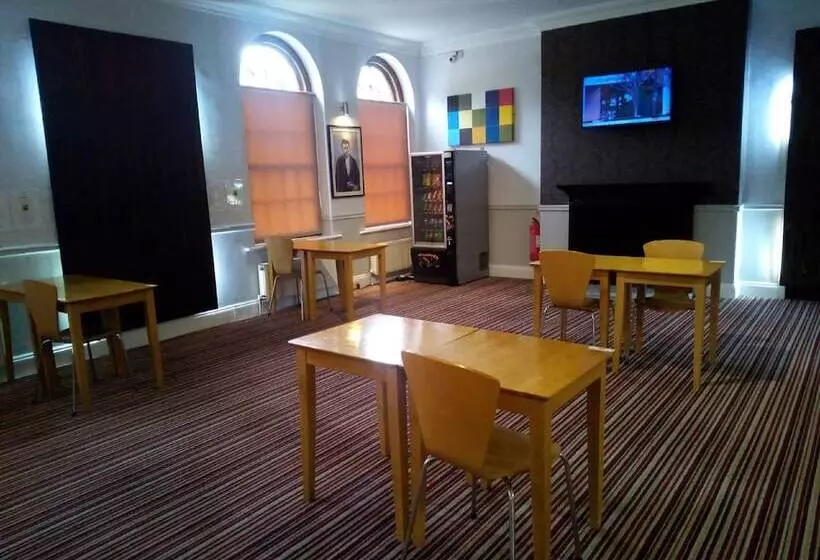 Fotos del hotel OYO London Luton:  2