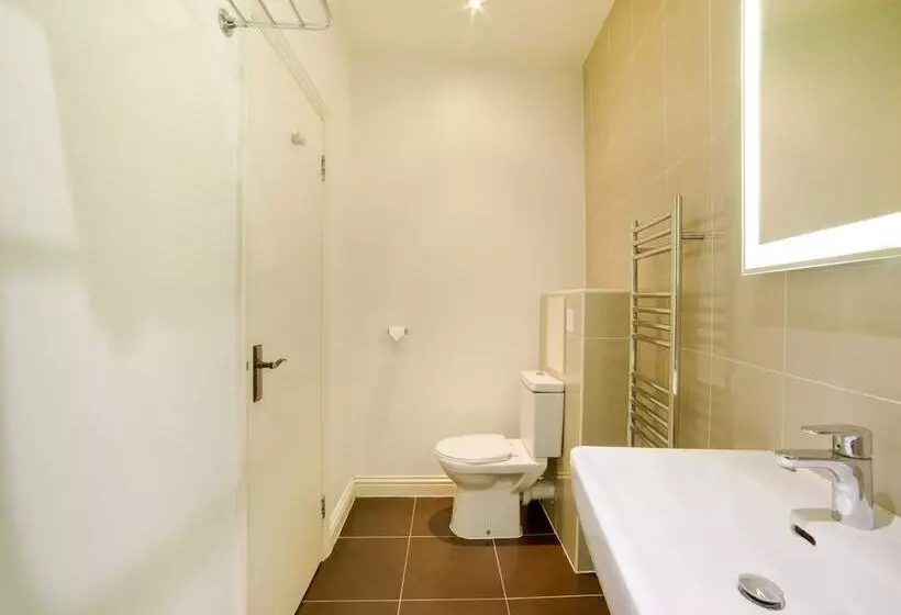 Fotos del hotel OYO London Luton:  8