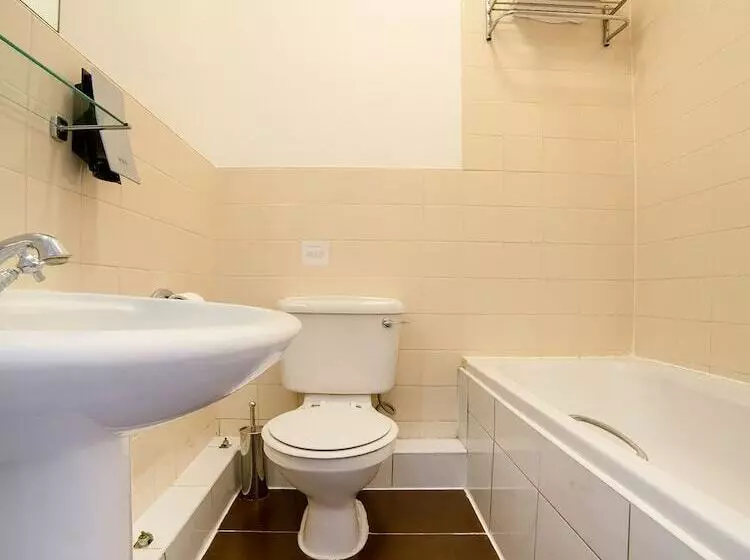 Fotos del hotel OYO London Luton:  4