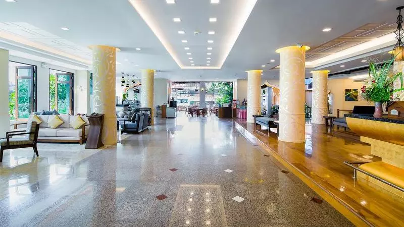 Fotos del hotel Aiyara Palace:  8