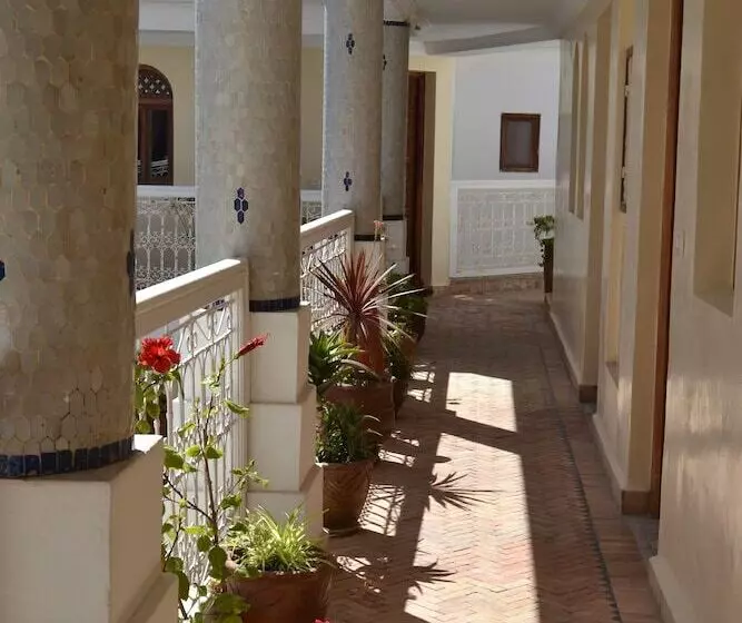 Fotos del hotel Dar L Oussia:  4