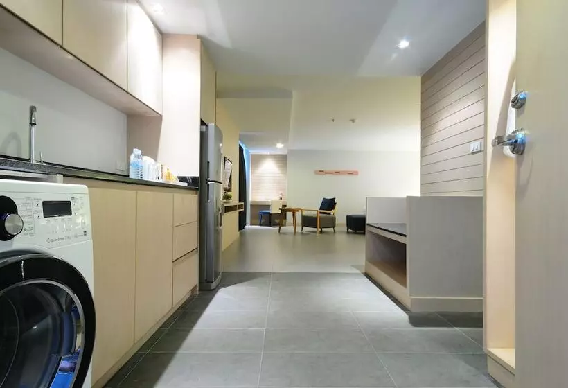 Fotos del hotel The Ashlee Heights Patong  & Suites:  6