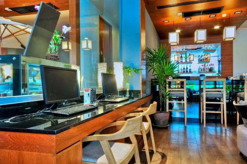 Fotos del hotel The Ashlee Heights Patong  & Suites:  10