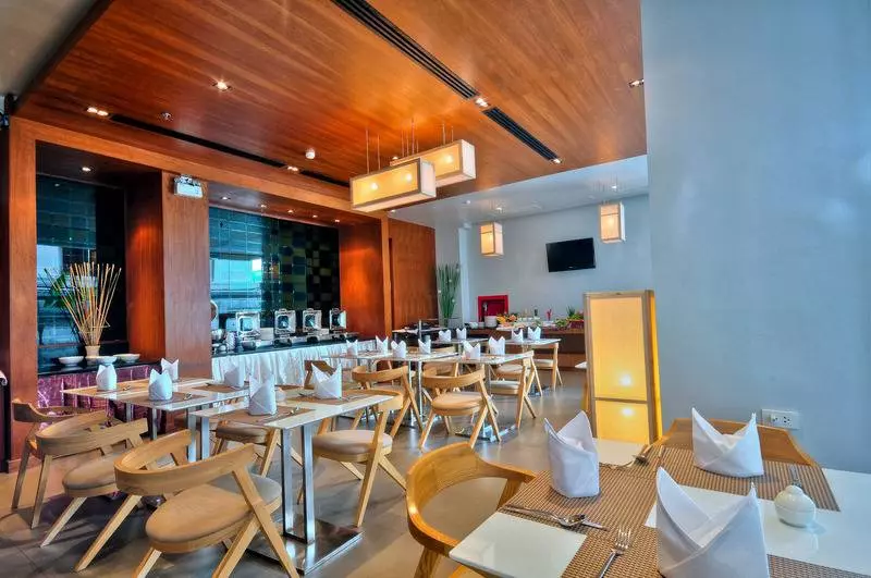 Fotos del hotel The Ashlee Heights Patong  & Suites:  4