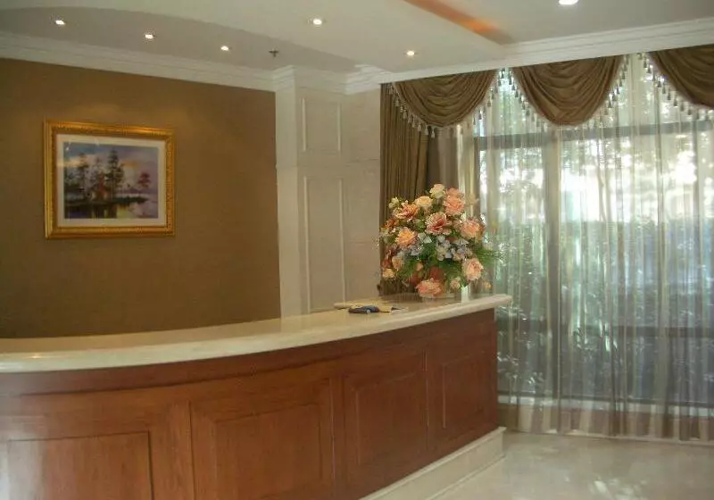 Fotos del hotel Ladoll Service Apartments:  3