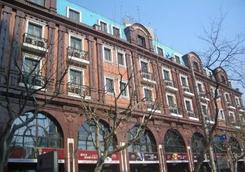 Fotos del hotel Ladoll Service Apartments:  6