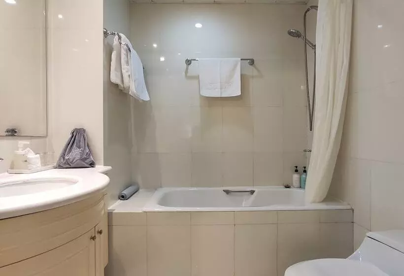 Fotos del hotel Ladoll Service Apartments:  5