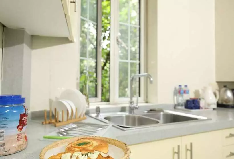 Fotos del hotel Ladoll Service Apartments:  24