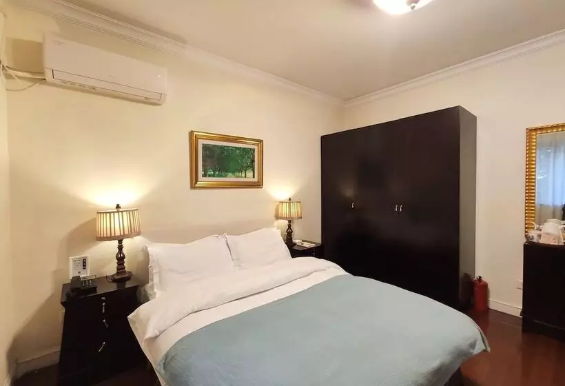 Fotos del hotel Ladoll Service Apartments:  2