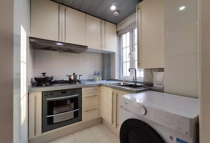 Fotos del hotel Ladoll Service Apartments:  8