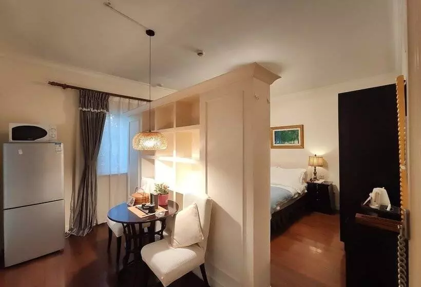 Fotos del hotel Ladoll Service Apartments:  9