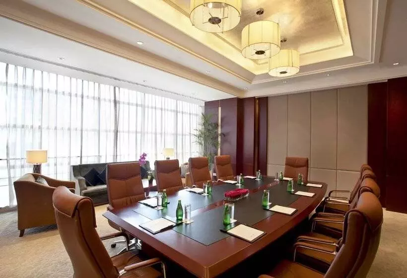 Fotos del hotel Regal Plaza Hotel & Residence:  5