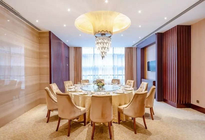 Fotos del hotel Regal Plaza Hotel & Residence:  10