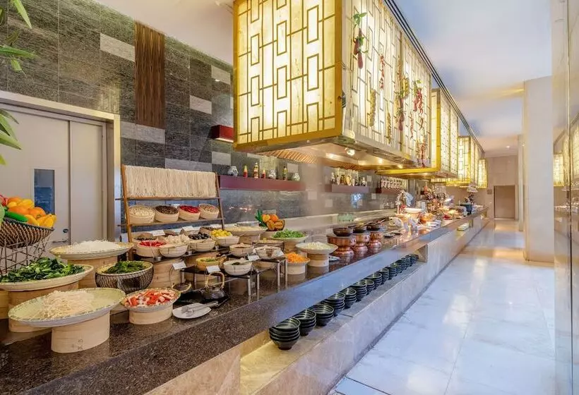 Fotos del hotel Regal Plaza Hotel & Residence:  9