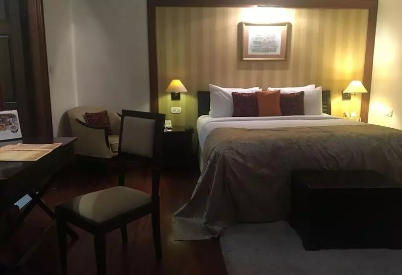 Fotos del hotel The Paul Bangalore:  8