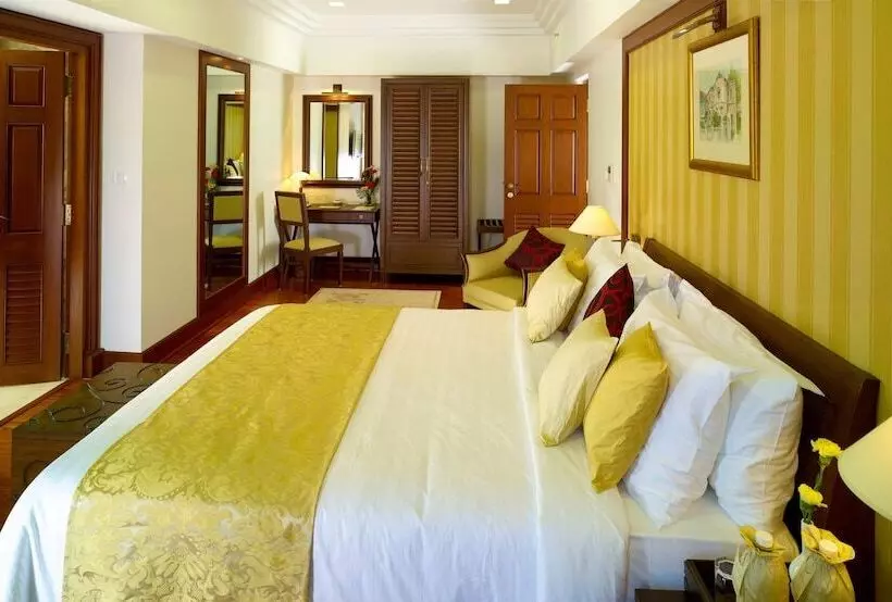 Fotos del hotel The Paul Bangalore:  11