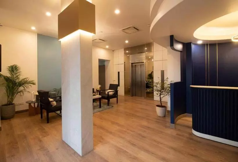 Fotos del hotel Le Royce Hotel:  2